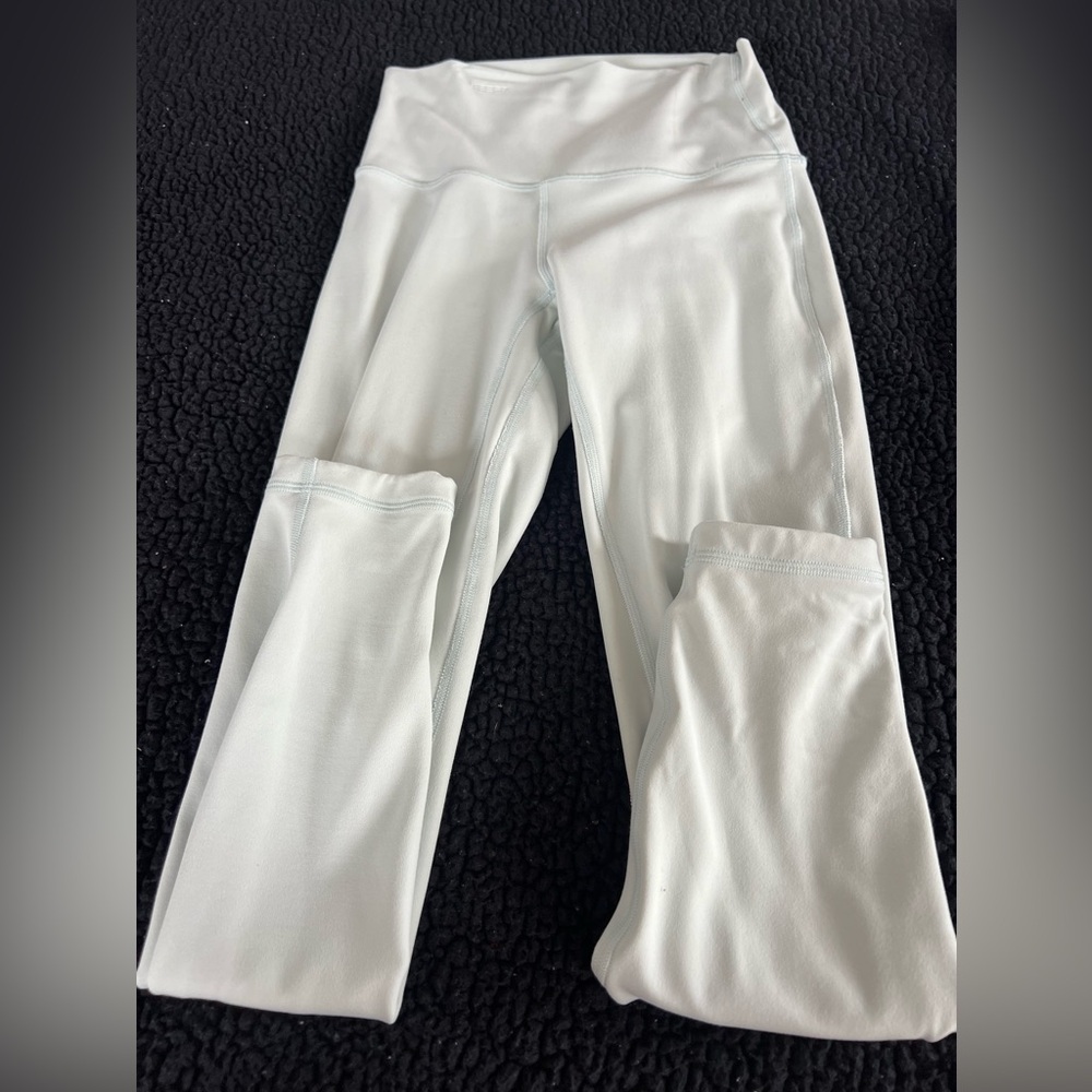 Lululemon leggings 27” Size 4. Mint green